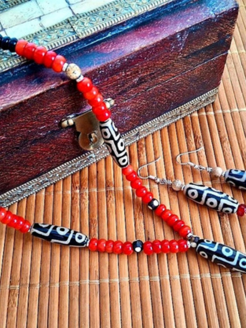 Dzi Bead & Agate Necklace